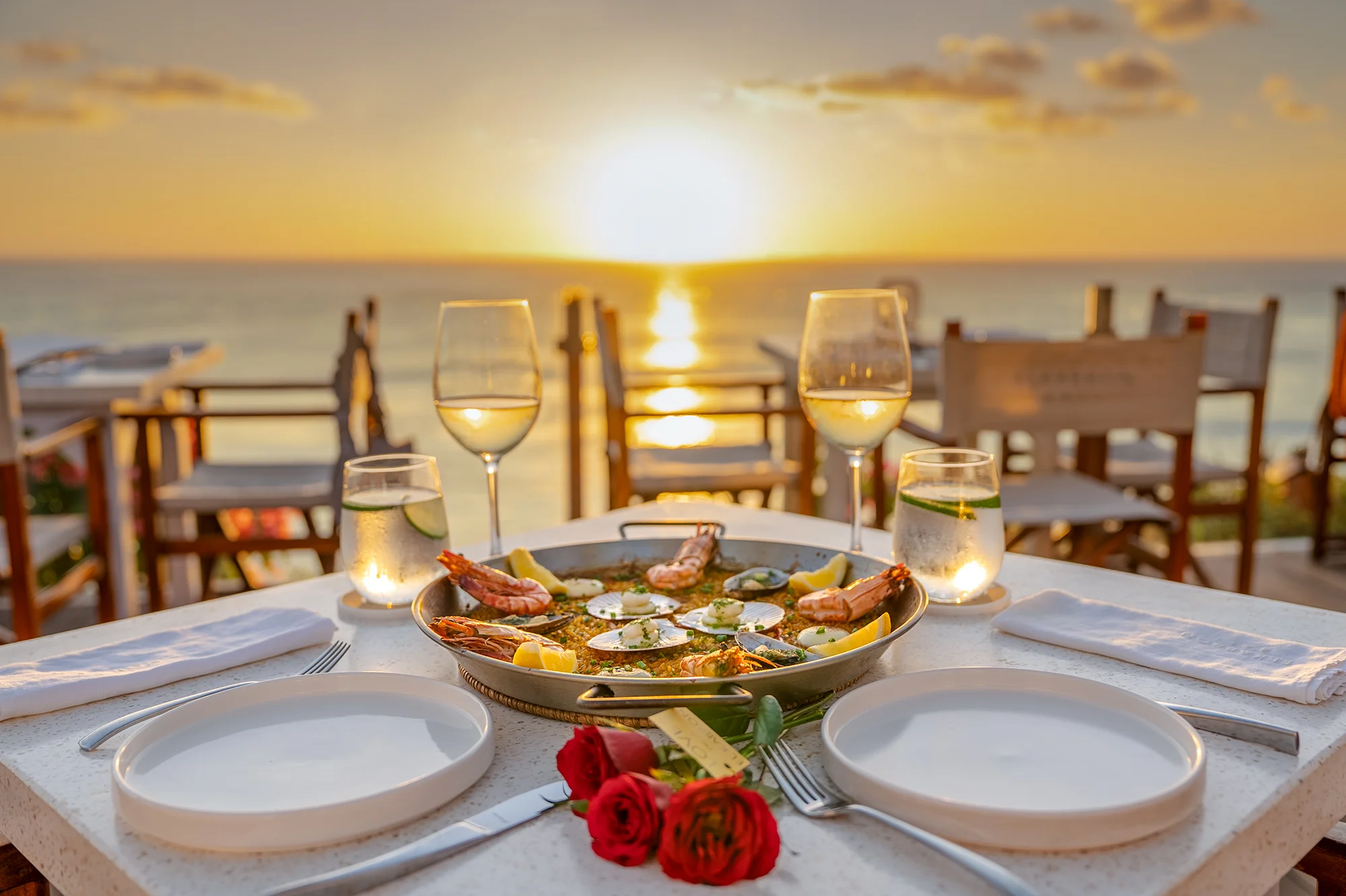 Front Row Oceanfront Dining Table at Sunset Theater